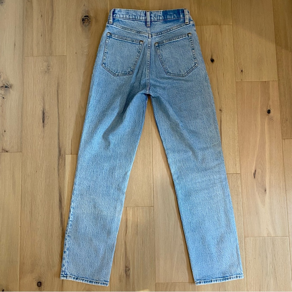 A&F | 90’s Straight Ultra High Rise Jeans 💙 - Picture 8 of 12